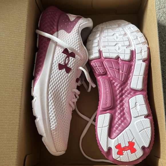 NWT Under Armour Charged Rogue 3 Women’s Size 9 Pink - Picture 8 of 10